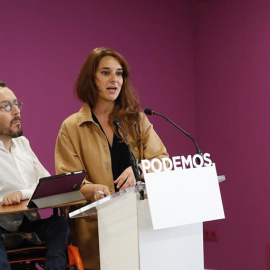 Los coportavoces de Podemos Pablo Echenique y Noelia Vera, durante la rueda de prensa posterior a la Ejecutiva