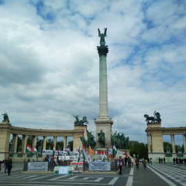 Plaza de los Héroes de Budapest, en la que Orban dio su famosos discurso de 1989 Texto-Hungría o cómo desmontar un Estado de derecho dentro de la Unión Europea.