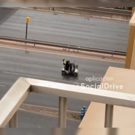 03/10/2022. Captura de vídeo del conductor circulando por la autovía A-7 de Málaga.