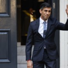 La misión de Rishi Sunak de sacar a Reino Unido de la crisis con unos difíciles juegos malabares, bajo la sombra del brexit