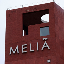 Logo de la cadena hotelera Meliá, en uno de sus establecimientos en Bilbao. REUTERS/Vincent West