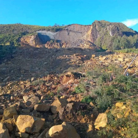 El desprendimiento de tierra que ha sepultado parte del poblado Kaokalam, en la provincia de Enga, en Papúa Nueva Guinea, a 24 de mayo de 2024.