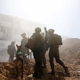 Vista de la actividad de soldados israelíes en la Franja de Gaza, este sábado 6 de julio.