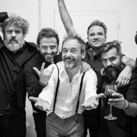 Love of Lesbian actúa este viernes en el faro de Ajo dentro del ciclo 'Luz de música'