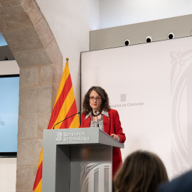 La consellera de Igualdad y Feminismos de la Generalitat, Tània Verge, durante la rueda de prensa en el Palau de la Generalitat, a 7 de marzo de 2023, en Barcelona