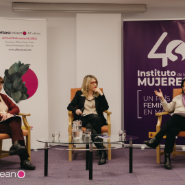 Dolors Comas D’Argemir y María Eugenia Rodríguez Palop, durante el encuentro 'Los cuidados en una sociedad diversa y plural'.