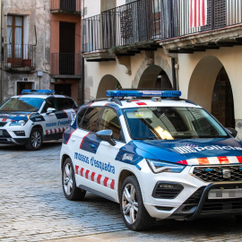 Dos coches de los Mossos d'Esquadra