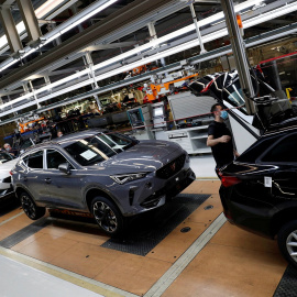 El modelo Formentor del Seat Cupra en la cadena de montaje de la factoría de Martorell, cerca de Barcelona. REUTERS/Albert Gea