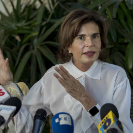 03/03/2022.- Fotografiá de archivo fechada el 25 marzo de 2021, muestra a la periodista Cristiana Chamorro mientras ofrece una conferencia en Managua (Nicaragua).