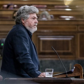 14/03/22. El portavoz de Alianza Verde, Juan López de Uralde, interviene en una sesión plenaria extraordinaria en el Congreso de los Diputados, a 25 de enero de 2022, en Madrid.