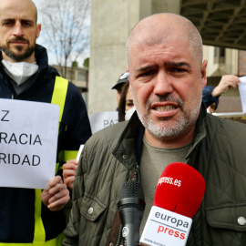 El secretario general de CCCO, Unai Sordo, ofrece declaraciones a los medios en una concentración en solidaridad con el pueblo ucraniano, a 9 de marzo de 2022, en Madrid.