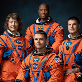 Los astronautas Christina Koch, Reid Wiseman, Victor Glover y Jeremy Hansen