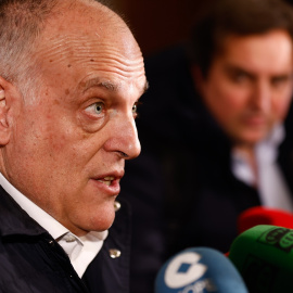 El presidente de LaLiga, Javier Tebas, comparece ante los medios en Madrid, a 30 de enero de 2023.