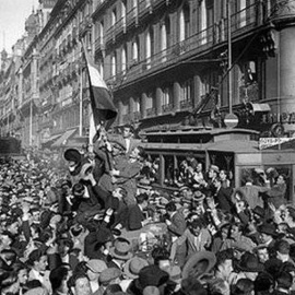 Proclamación de la Segunda República en Madrid, 14 de abril de 1931.- EFE