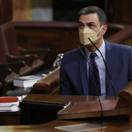 30/03/2022.- El presidente del Gobierno, Pedro Sánchez, se dirige a comparecer este miércoles ante el pleno del Congreso para informar de las conclusiones del Consejo Europeo, la Cumbre de la OTAN y las relaciones con Marruecos. EFE/Chema M