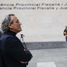 El exalcalde de Gandía entre los años 2011 y 2015, Arturo Torró, a su llegada a un juicio a la Audiencia de Valencia, a 12 de diciembre de 2022, en Valencia