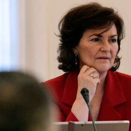 La vicepresidenta, Carmen Calvo, durante el Consejo. JAVIER SORIANO / AFP