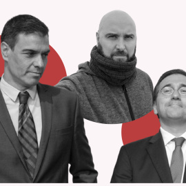 Composición de la imagen de EFE del presidente del Gobierno, Pedro Sánchez, y el ministro de Asuntos Exteriores, José Manuel Albares, con una fotografía del periodista Pablo González al fondo.