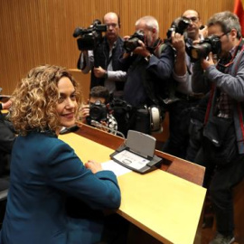 Maritxel Batet, durante la reunión del Grupo Parlamentario Parlamentario Socialista poco antes de la sesión constitutiva de las nuevas Cortes Generales