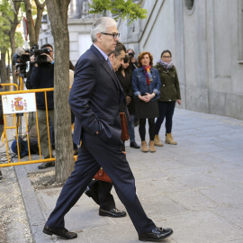 El exinterventor de la Junta de Andalucía Manuel Gómez Martínez, a su llegada al Tribunal Supremo. EFE/Chema Moya