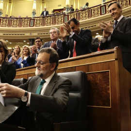 Mariano Rajoy, en su escaño, durante la moción de censura, el 31 de mayo. /VERÓNICA POVEDANO