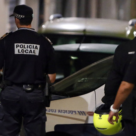 Agentes de Policía Local de Alicante en una foto de archivo. | EFE