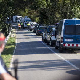 Operativo policial en la zona donde el autor del atentado de La Rambla de Barcelona, Younes Abouyaaqoub, ha sido abatido por disparos de los Mossos d'Esquadra en Subirats (Barcelona). EFE/Quique García