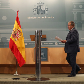 El ministro del Interior, Juan Ignacio Zoido, a su llegada a la rueda de prensa posterior a la reunión del pacto antiyihadista. EFE/J. J. Guillén