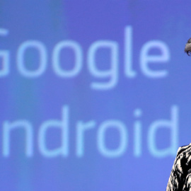 La comisaria europea de Competencia, Margrethe Vestager, durante la rueda de prensa en la que ha informado de los cartos contra Google por su sistema operativo Android. REUTERS/Francois Lenoir