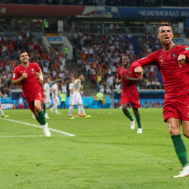 Cristiano celebra su tercer gol a España. REUTERS/Hannah McKay