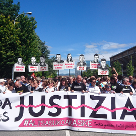 Manifestación en Pamplona en solidaridad con los jóvenes de Altsasu / Danilo Albin