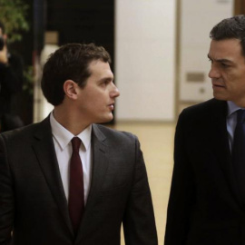 El presidente de Ciudadanos, Albert Rivera, y el secretario general del PSOE, Pedro Sánchez, en una imagen de archivo. EFE