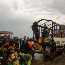 Refugiados en el puerto de Sebagoro. - MOHAMMAD GHANNAM (MSF)