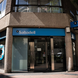 Oficina del Banco Sabadell en Madrid. E.P./Diego Radamés