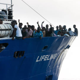 21/06/2018. - Migrantes en el barco de la ONG Lifeline. FACEBOOK/Lifeline