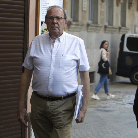 El expresidente del PP de Palma y ex conseller de Interior del Govern José María Rodríguez a su llegada a la Audiencia Provincial de Palma tras su condena en el Caso Over, a 10 de octubre de 2022, en Palma de Mallorca