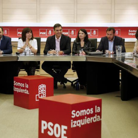 La Comisión Permanente del PSOE en la reunión que tuvo lugar en la sede de la calle Ferraz, un día después del 1-O - EFE/Mariscal