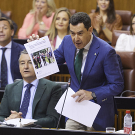 Juan Manuel Moreno Bonilla en el Parlamento, este jueves.