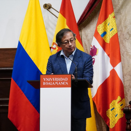 El presidente de Colombia, Gustavo Petro, interviene tras recoger la Medalla de la Universidad de Salamanca, a 5 de mayo de 2023.