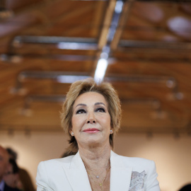 La presentadora de televisión Ana Rosa Quintana, durante una gala de presentación en la Casa de Cultura, a 14 de abril de 2023, en Alalpardo, Madrid.