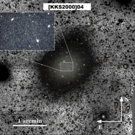 La galaxia ultra difusa [KKS2000]04 (NGC1052-DF2), en la constelación de Cetus, hasta ahora considerada una galaxia sin materia oscura. / Trujillo et al.