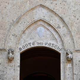 Entrada de la sede de Monte dei Paschi di Siena (MPS), el banco más antiguo del mundo, en Siena (Italia). REUTERS/Jennifer Lorenzini