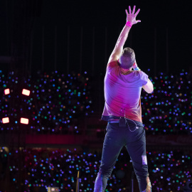 24/05/2023.- El cantante de la banda británica, Coldplay, Chris Martin, durante el concierto que han ofrecido este miércoles en el Estadio Olímpico de Barcelona, incluido en su gira internacional "Music of the Spheres World Tour".