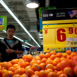 Naranjas importadas de EEUU en un mercado en Shanghai. REUTERS/Aly Song