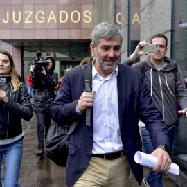 El presidente del Gobierno de Canarias, Fernando Clavijo, a la salida de los juzgados. Foto cedida por CANARIAS7