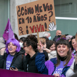 Un momento de la manifestación por el día Internacional de la Mujer en Gijón, a 8 de marzo de 2022.