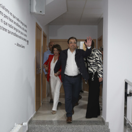 El secretario general del PSOE y candidato a la presidencia de la Junta de Extremadura, Guillermo Fernández Vara, instantes antes de la rueda de presa en Mérida tras conocer los resultados electorales de la elecciones del 28 de mayo.