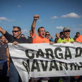 Trabajadores de Navantia protestan por la posible cancelación del contrato con Arabia Saudí para las construcción de cinco corbetas militares.- EFE/Román Ríos