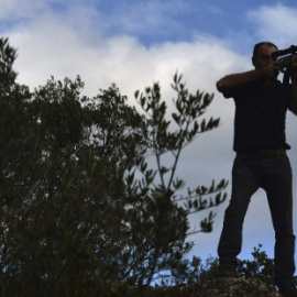 Un cazador en la Sierra Morena cordobesa. EFE/Rafael Alcaide