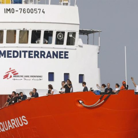 24/09/2018.- Imagen de archivo muestra al buque humanitario de las ONG SOS Méditerranée y Médicos Sin Fronteras (MSF) Aquarius mientras llega al puerto de Marsella (Francia), el 29 de junio de 2018. Los responsables del Aquarius exigieron a